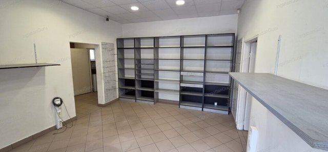 Kiadó üzlethelyiség, Kecskeméten 180 E Ft / hó, 3 szobás