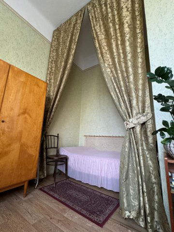 Kiadó téglalakás, albérlet, Pécsett 160 E Ft / hó, 1 szobás