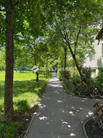 Eladó panellakás, Szegeden 64.9 M Ft, 3 szobás