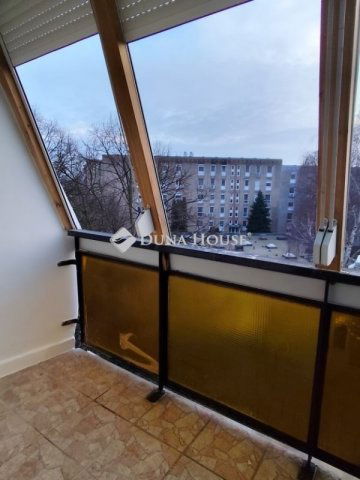 Kiadó panellakás, albérlet, Pécsett 150 E Ft / hó, 2 szobás