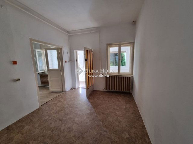 Eladó családi ház, Szigetszentmártonban 52.9 M Ft, 3 szobás
