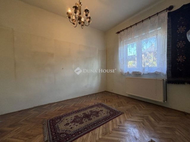 Eladó családi ház, Budapesten, XVIII. kerületben 65.9 M Ft