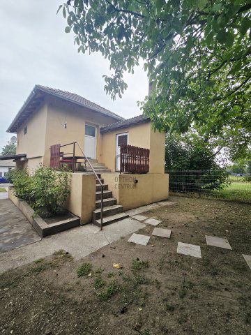 Eladó nyaraló, Siófokon 55 M Ft, 3 szobás / költözzbe.hu