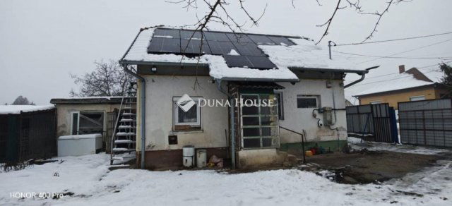 Eladó családi ház, Ercsiben 40 M Ft, 3 szobás