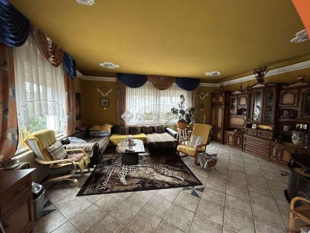 Eladó családi ház, Albertirsán 73 M Ft, 4 szobás