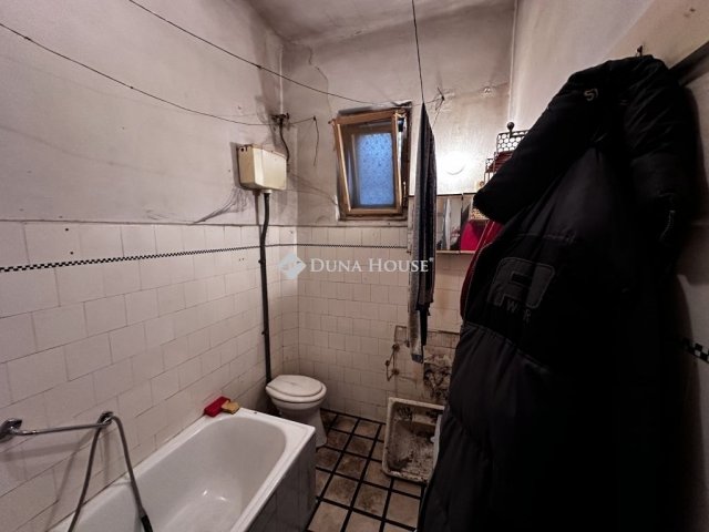 Eladó téglalakás, Budapesten, XX. kerületben 31 M Ft, 1 szobás