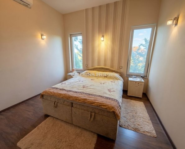 Eladó ikerház, Gödöllőn 189 M Ft, 5 szobás