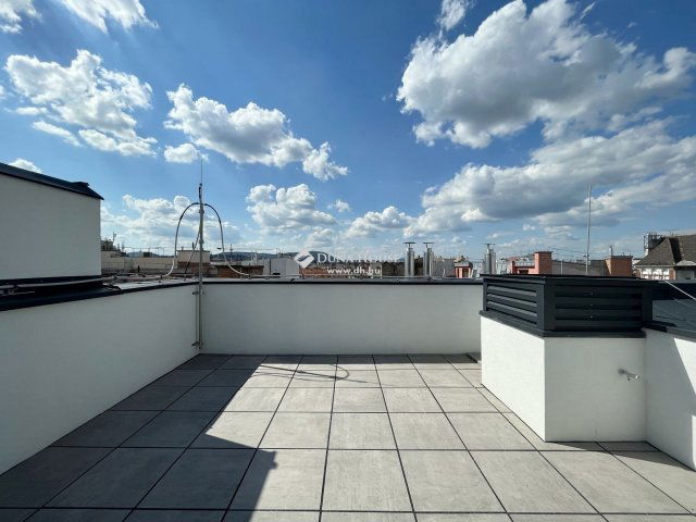 Eladó téglalakás, Budapesten, VI. kerületben 120 M Ft, 2 szobás
