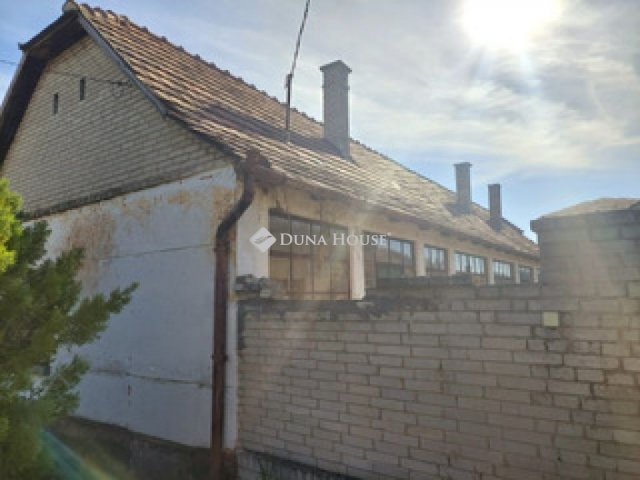 Eladó családi ház, Sükösdön 7.5 M Ft, 4 szobás