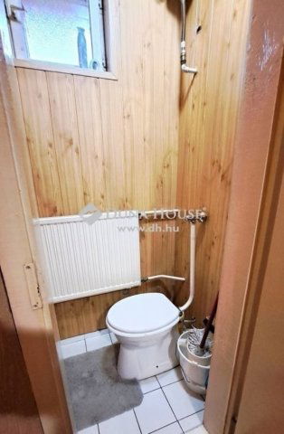 Eladó családi ház, Mendén 65.9 M Ft, 2 szobás