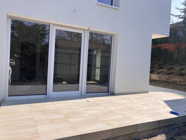 Eladó ikerház, Velencén 105 M Ft, 4+1 szobás