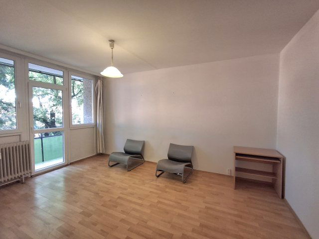 Eladó panellakás, Debrecenben 56.5 M Ft, 2 szobás