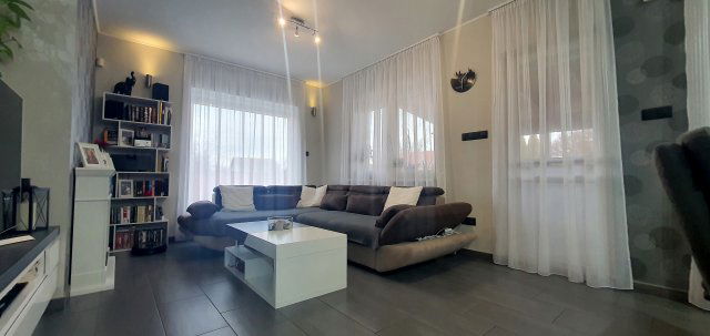Eladó családi ház, Üllőn 119.9 M Ft, 4 szobás