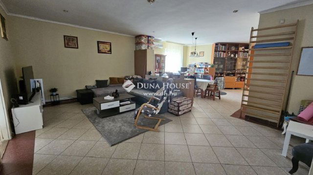 Eladó családi ház, Budapesten, XVIII. kerületben 289.9 M Ft