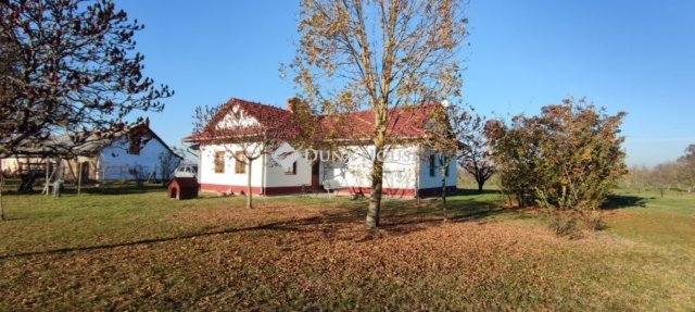 Eladó családi ház, Cegléden 85 M Ft, 3 szobás