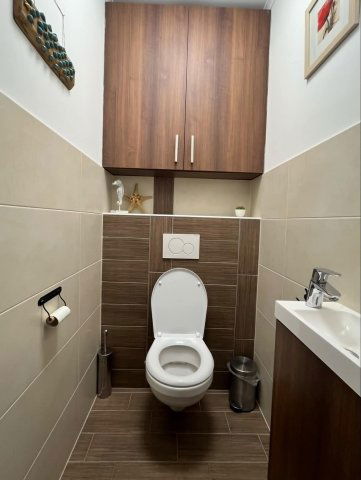 Eladó családi ház, Győrzámolyon 109.9 M Ft, 4 szobás
