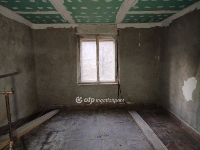 Eladó családi ház, Bakócán 10.5 M Ft, 2 szobás