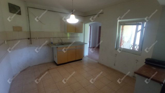 Eladó családi ház, Gutorföldén 13.5 M Ft, 4 szobás