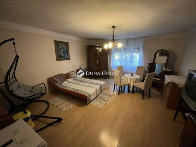 Eladó családi ház, Kecskeméten 36 M Ft, 1 szobás