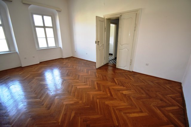 Eladó téglalakás, Kőszegen 38.9 M Ft, 3 szobás