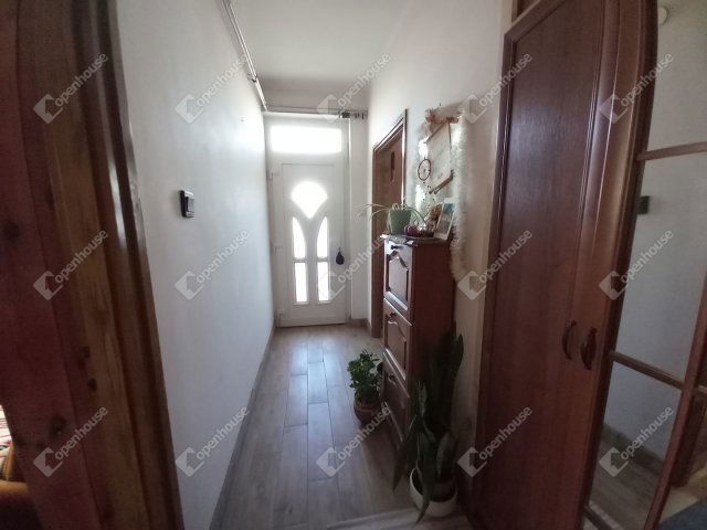 Eladó családi ház, Cserkeszőlőn 60.9 M Ft, 4 szobás