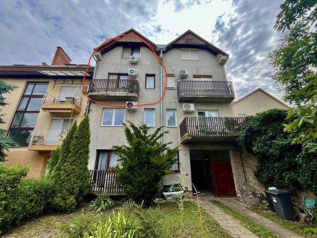 Eladó téglalakás, Szolnokon 49.9 M Ft, 4 szobás