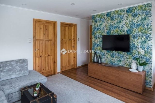 Eladó családi ház, Kecskeméten 400 M Ft, 10 szobás