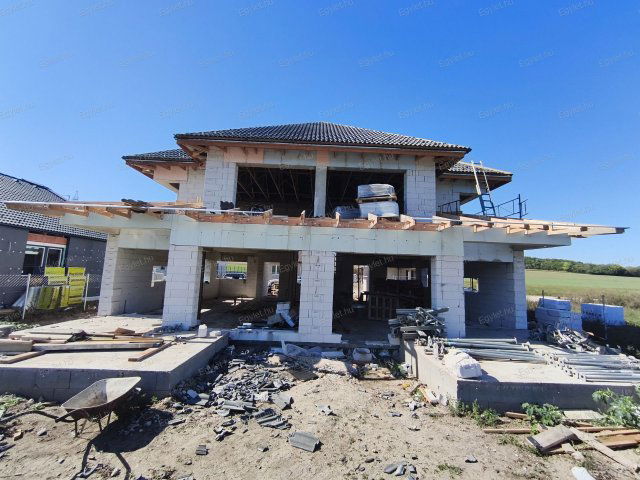 Eladó ikerház, Tordason 99.9 M Ft, 5 szobás