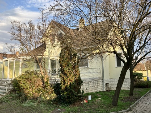 Eladó családi ház, Dunaharasztin 135 M Ft, 5 szobás