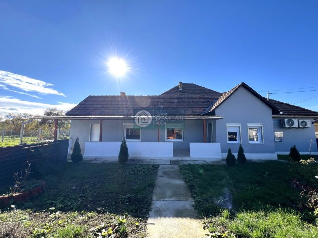 Eladó családi ház, Dövényen 23.9 M Ft, 1+2 szobás