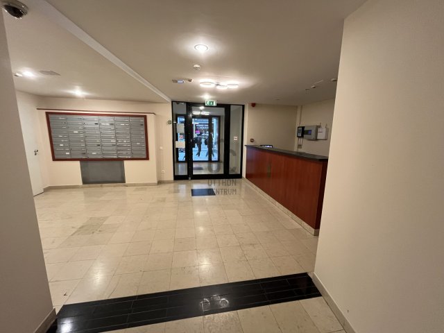 Eladó garázs, Budapesten, VI. kerületben 16.8 M Ft