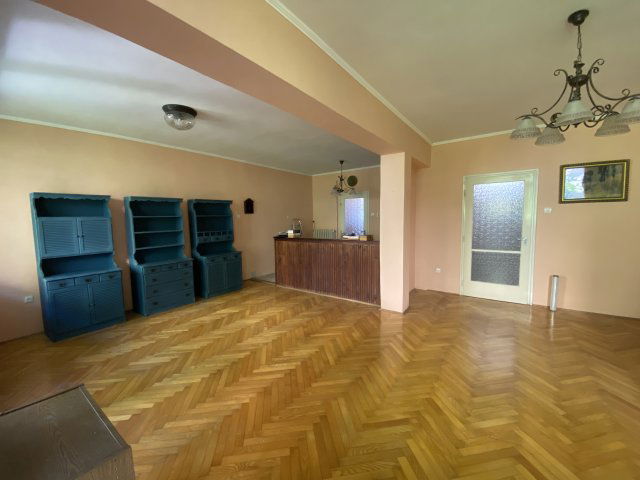 Eladó téglalakás, Szegeden, Kazinczy utcában 63.5 M Ft, 2 szobás