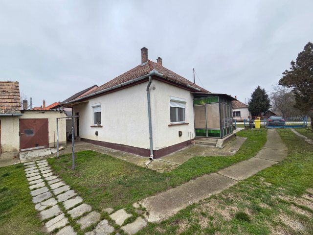 Eladó családi ház, Balatonszentgyörgyön 44.9 M Ft, 3+1 szobás