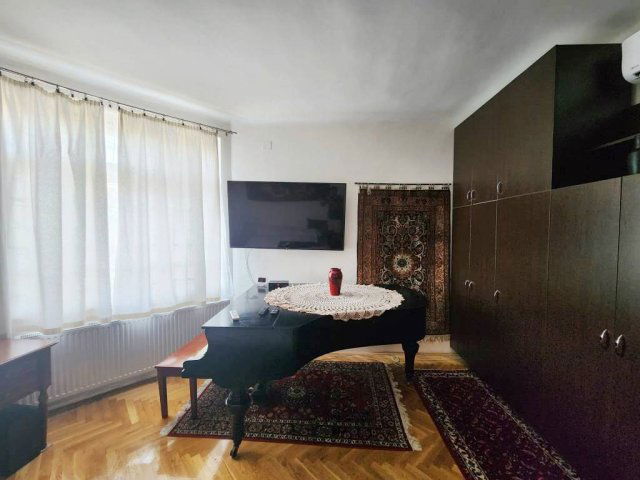 Kiadó téglalakás, albérlet, Pécsett 225 E Ft / hó, 2 szobás