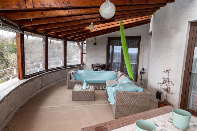 Eladó családi ház, Báron 89.5 M Ft, 4+1 szobás