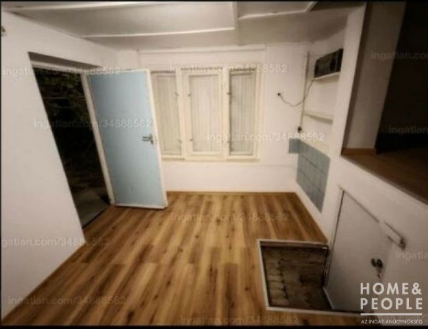 Eladó mezogazdasagi ingatlan, Szegeden 16.5 M Ft, 1 szobás