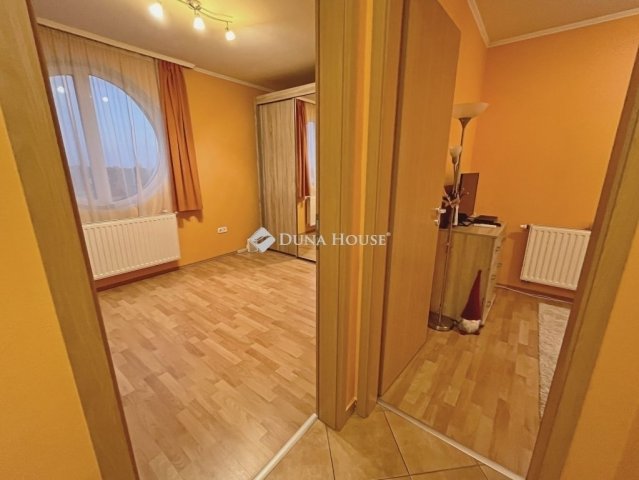 Eladó téglalakás, Szombathelyen 52 M Ft, 3 szobás