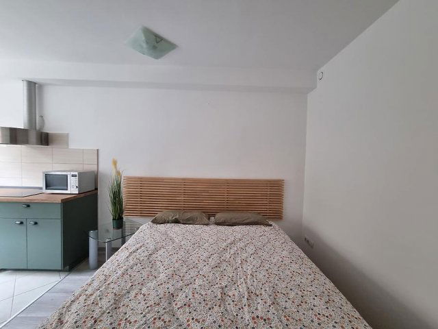 Kiadó téglalakás, albérlet, VIII. kerületben, Corvin sétányon