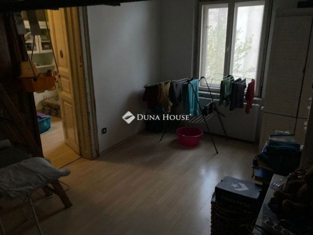 Eladó téglalakás, Budapesten, VIII. kerületben 90 M Ft, 4 szobás