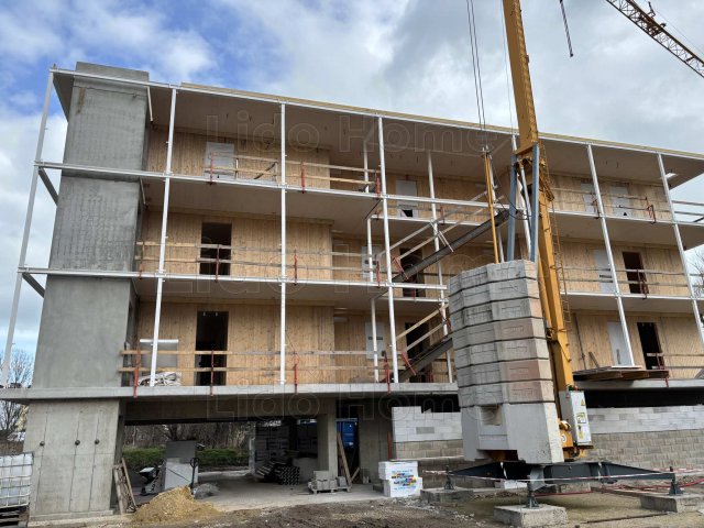 Eladó téglalakás, Balatonfüreden 99.717 M Ft, 2 szobás