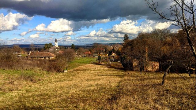 Eladó mezogazdasagi ingatlan, Lesencetomajon 3.1 M Ft