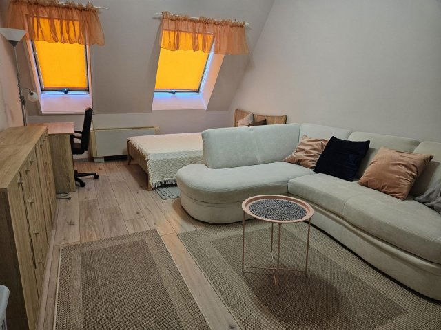 Kiadó téglalakás, albérlet, Debrecenben 250 E Ft / hó, 3 szobás
