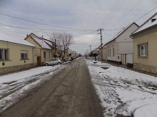 Eladó családi ház, Pápán 59.5 M Ft, 3 szobás