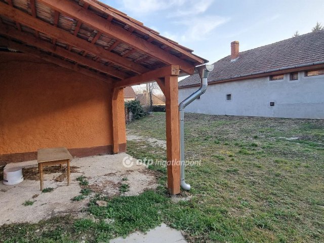 Eladó családi ház, Kemenesmihályfán 29.999 M Ft, 2+1 szobás