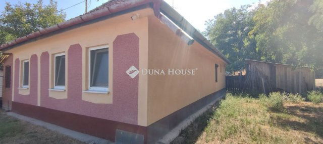 Eladó mezogazdasagi ingatlan, Cegléden 35 M Ft, 3 szobás