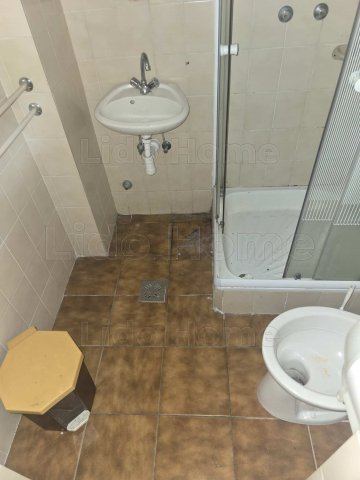 Eladó családi ház, Fonyódon 115 M Ft, 8 szobás