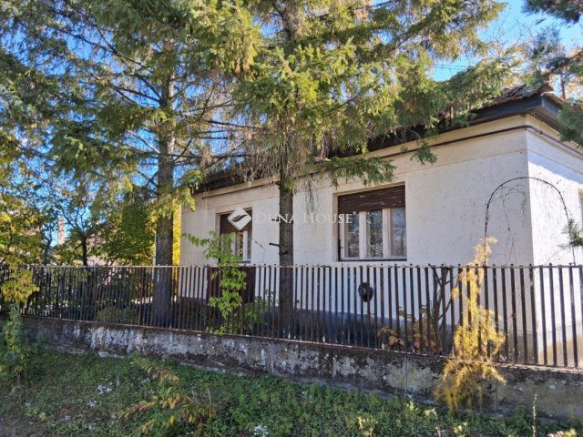 Eladó családi ház, Tarnazsadányon 6.8 M Ft, 2 szobás