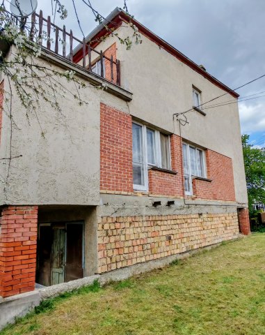 Eladó családi ház, Győrött 57.9 M Ft, 5 szobás