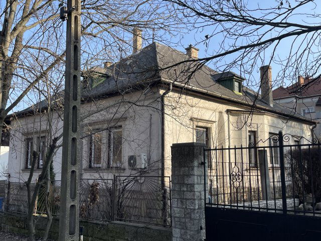 Kiadó iroda, Miskolcon, Budai József utcában 300 E Ft / hó