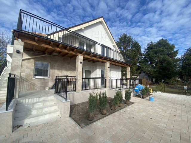 Eladó téglalakás, Siófokon 44.9 M Ft, 1 szobás